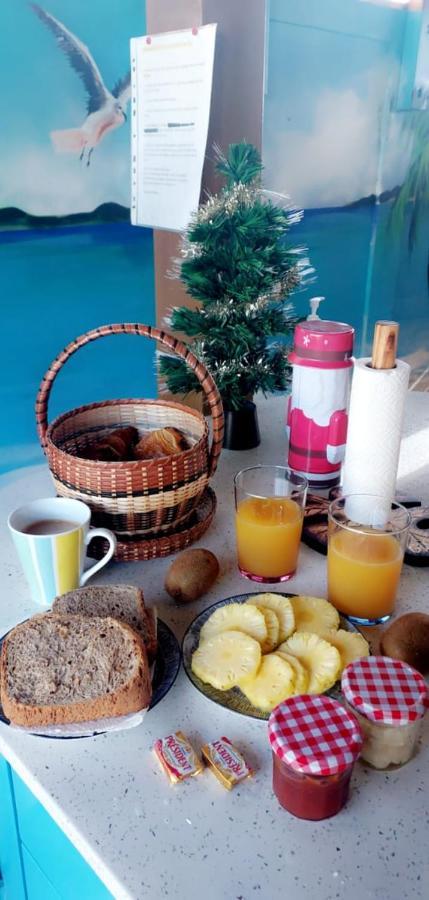 "Chez Claudia "Charmant Logement Avec Jacuzzi Privatif En Toute Intimite Sur Belle Terrasse Exterieure En Bois Et Piscine Courcelles 외부 사진