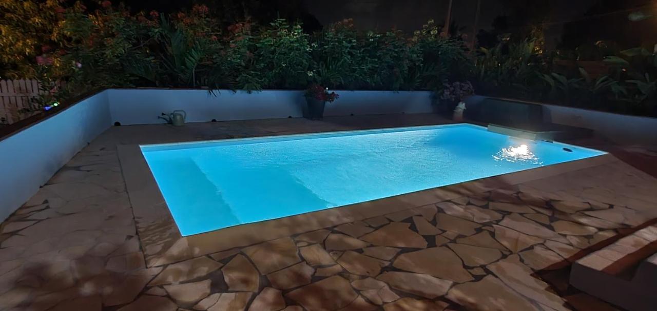 "Chez Claudia "Charmant Logement Avec Jacuzzi Privatif En Toute Intimite Sur Belle Terrasse Exterieure En Bois Et Piscine Courcelles 외부 사진